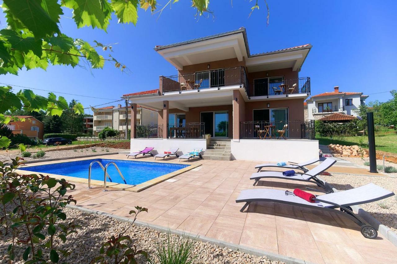 Villa Nerium Malinska Exterior photo